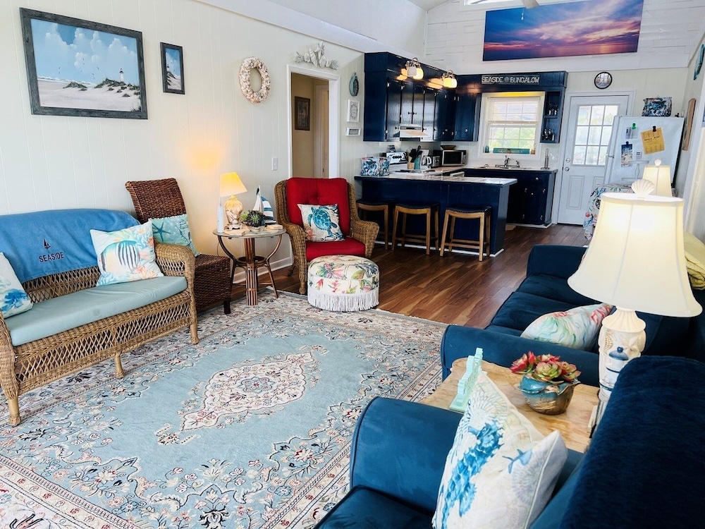 Seaside - 4 Br Home