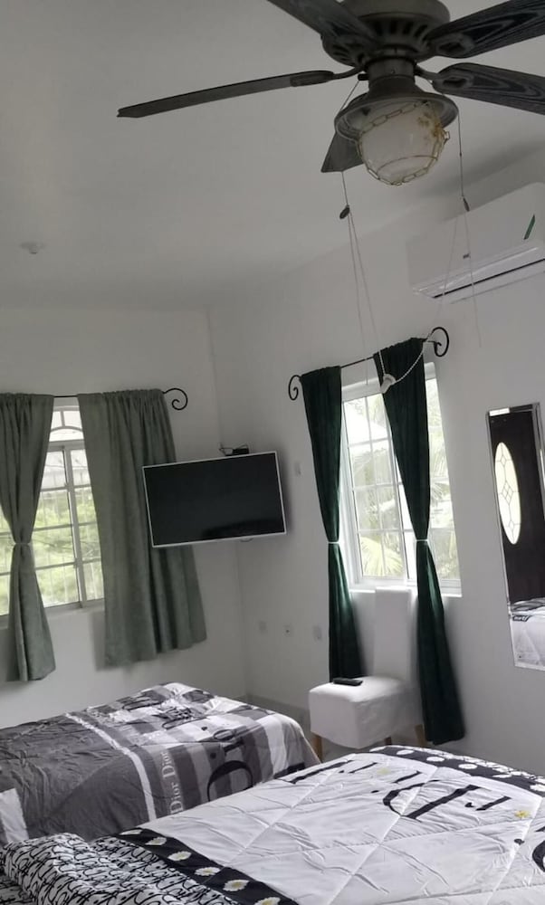 Thebreeze can Accommodate up to 30 People view 2