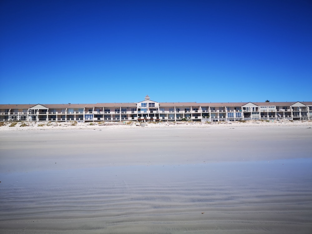Family Cape Town Beachfront Apartment