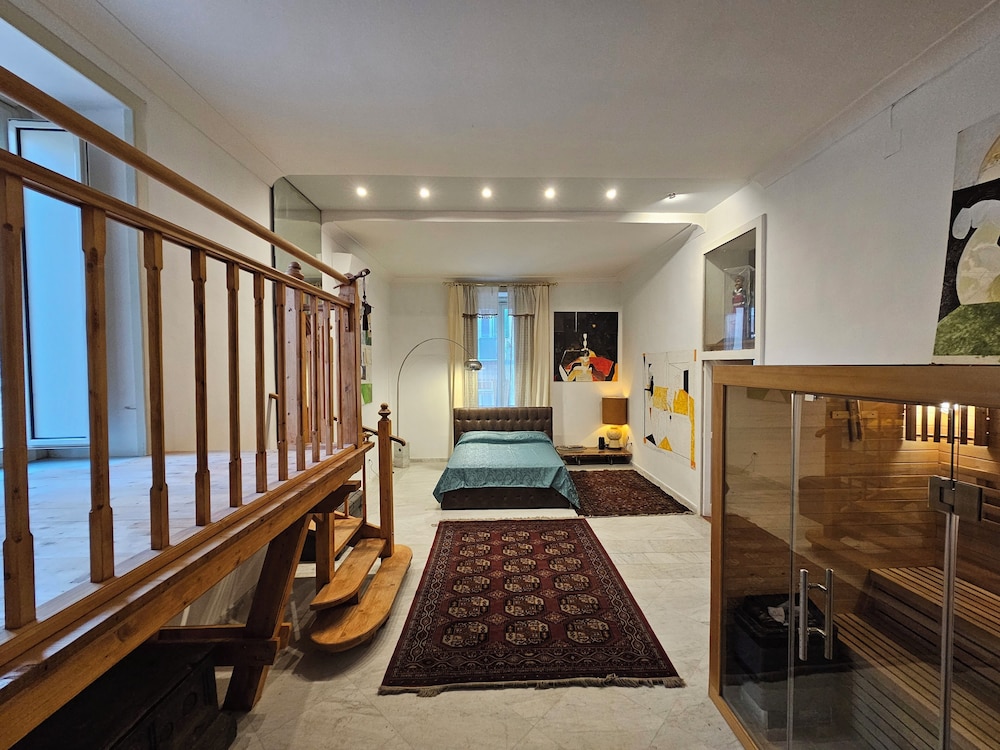 The Spanish Palace suites, rooms, apartments & terraces