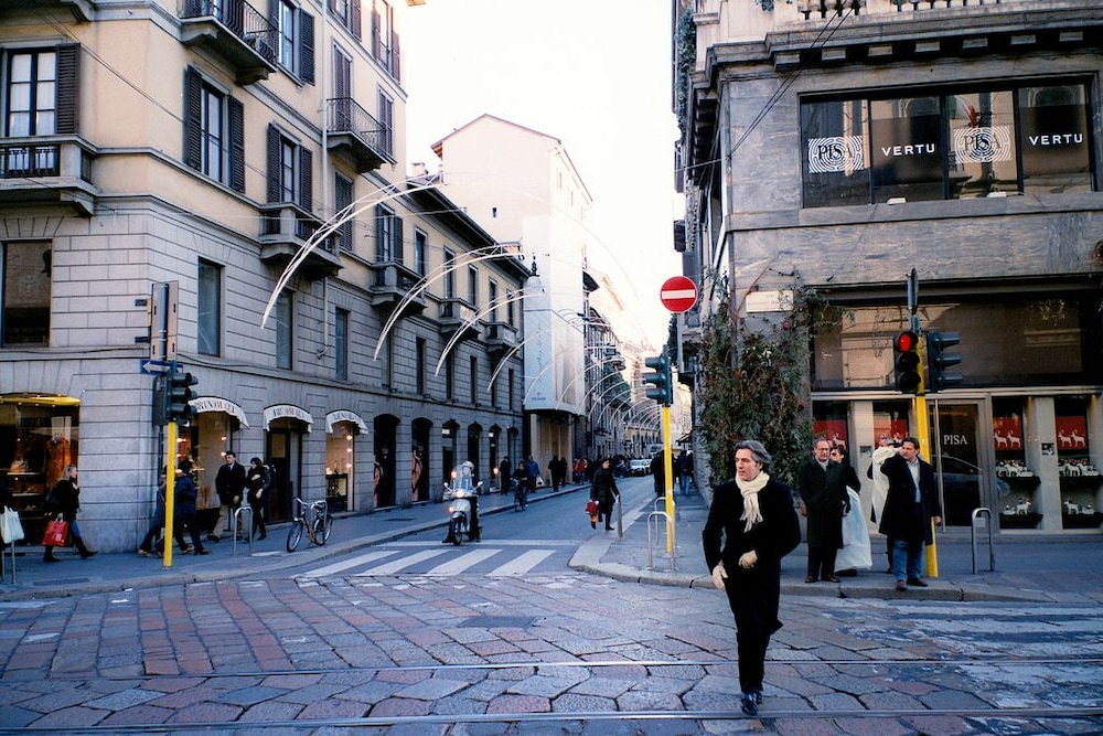 Montenapoleone – RentClass Gloria