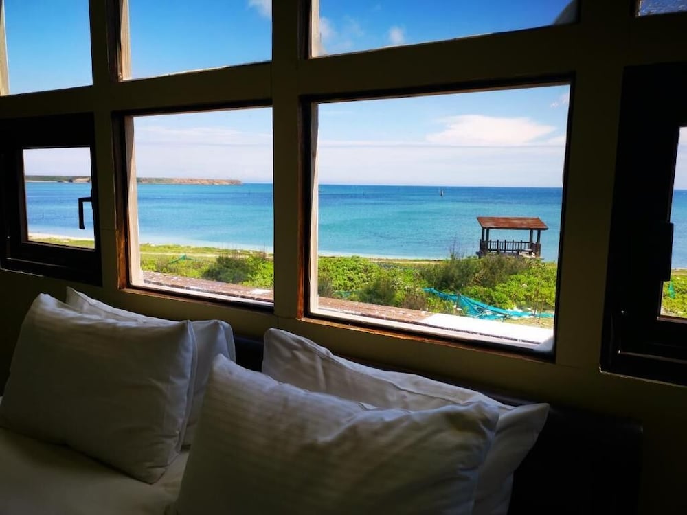 23.5 Blue B & B