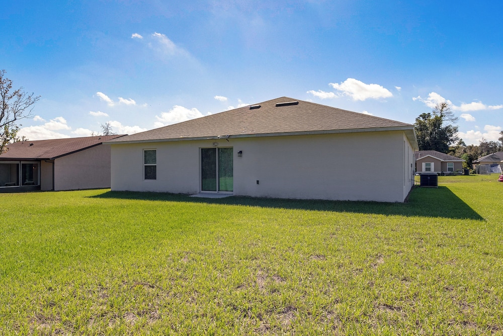 Yard Space & Games: Pet-friendly Ocala Retreat