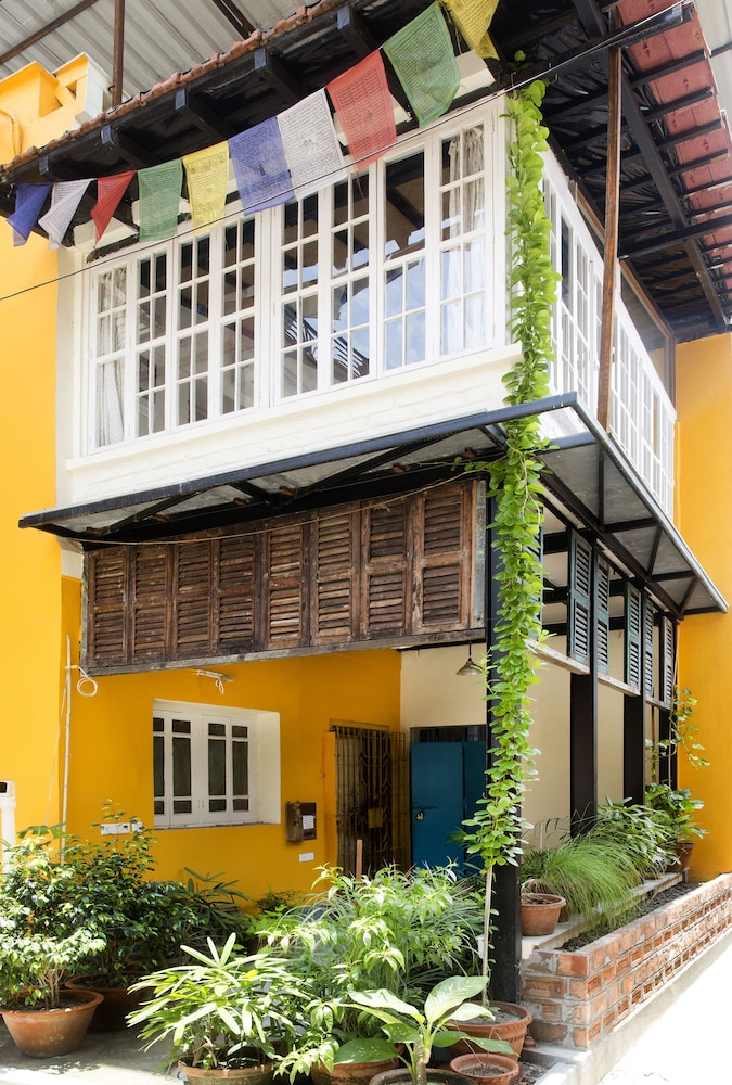 5/4 - Calcutta's freshest BnB