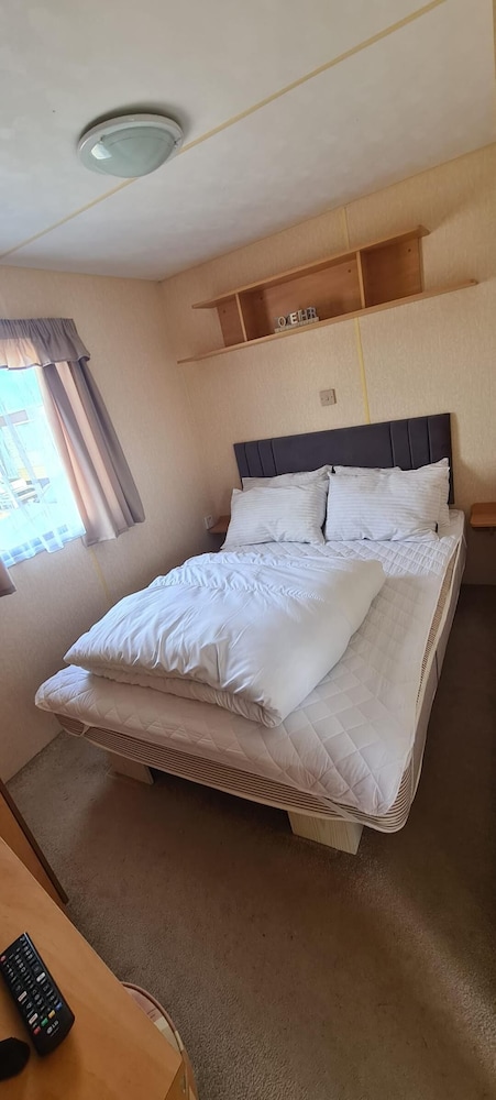 8 Birth Caravan Based on Coral Beach, Ingoldmells view 4