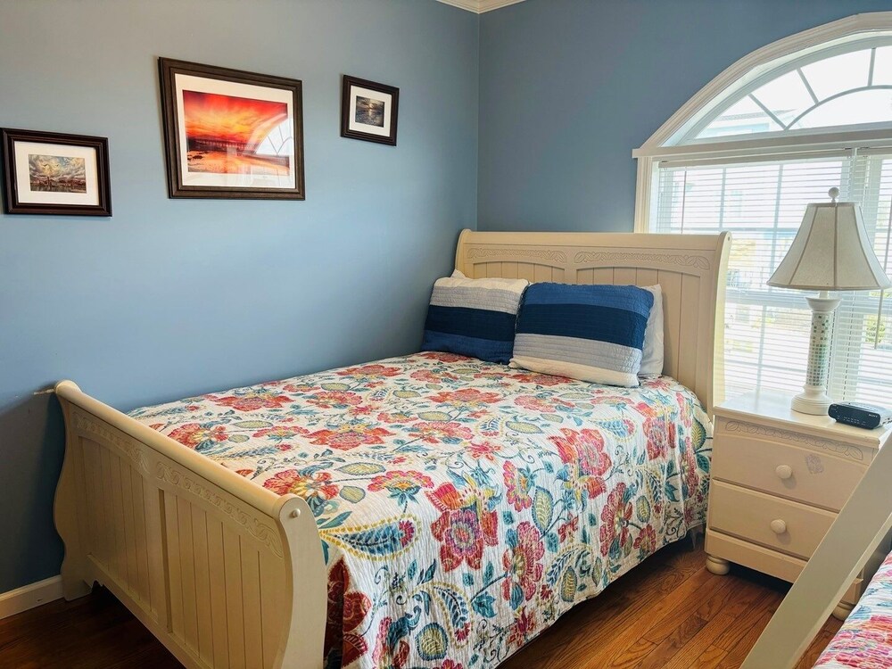 Sea Biscuit - 4 Br Home