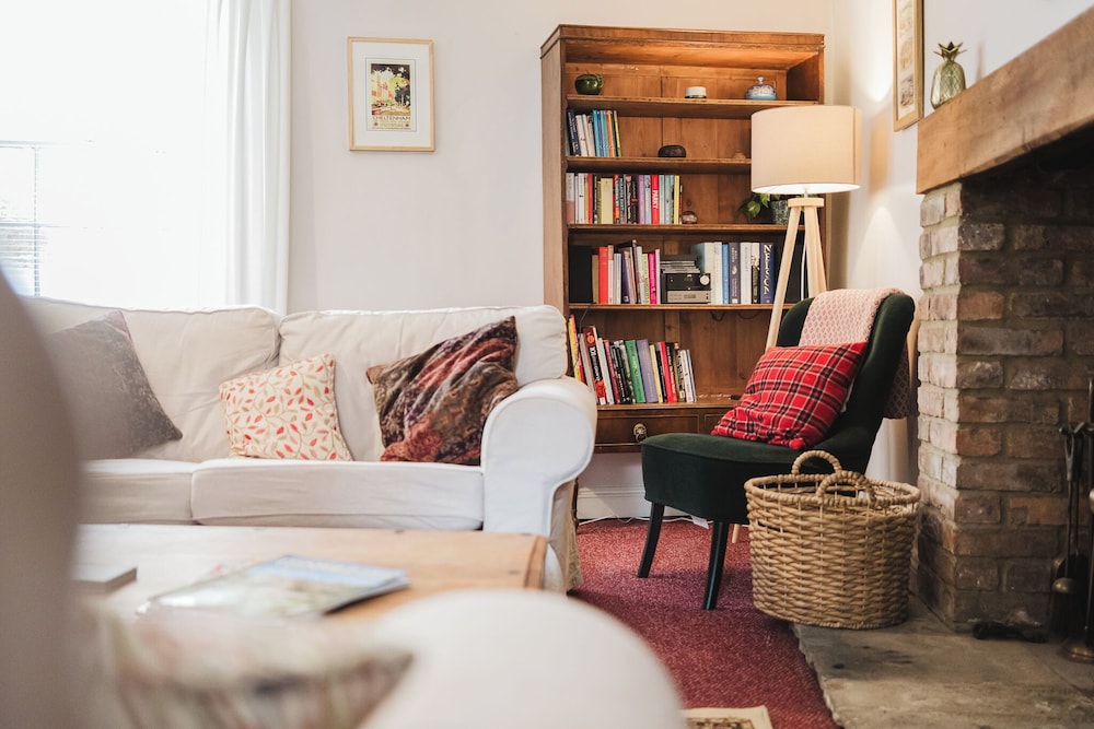 Cozy Cotswolds Retreat in Dursley