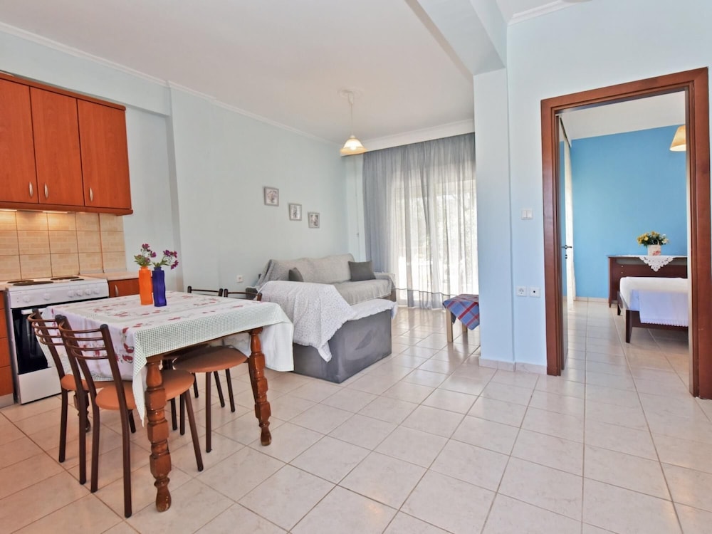 Lillian Apartment by Travel Pro Services view 4