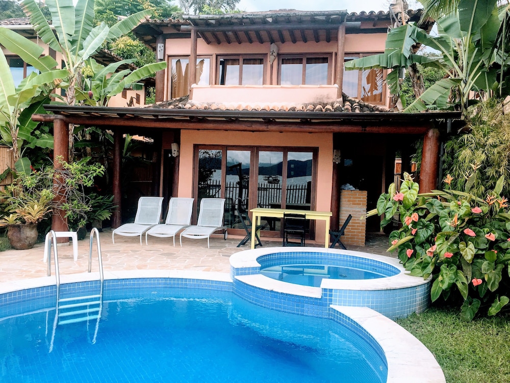 Artes Pé na areia 4suites pisc vista mar