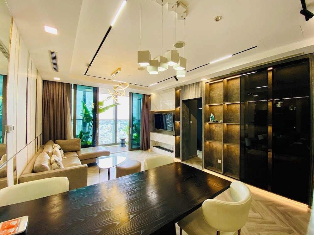 Serenity Serviced Apartments-Landmark 81