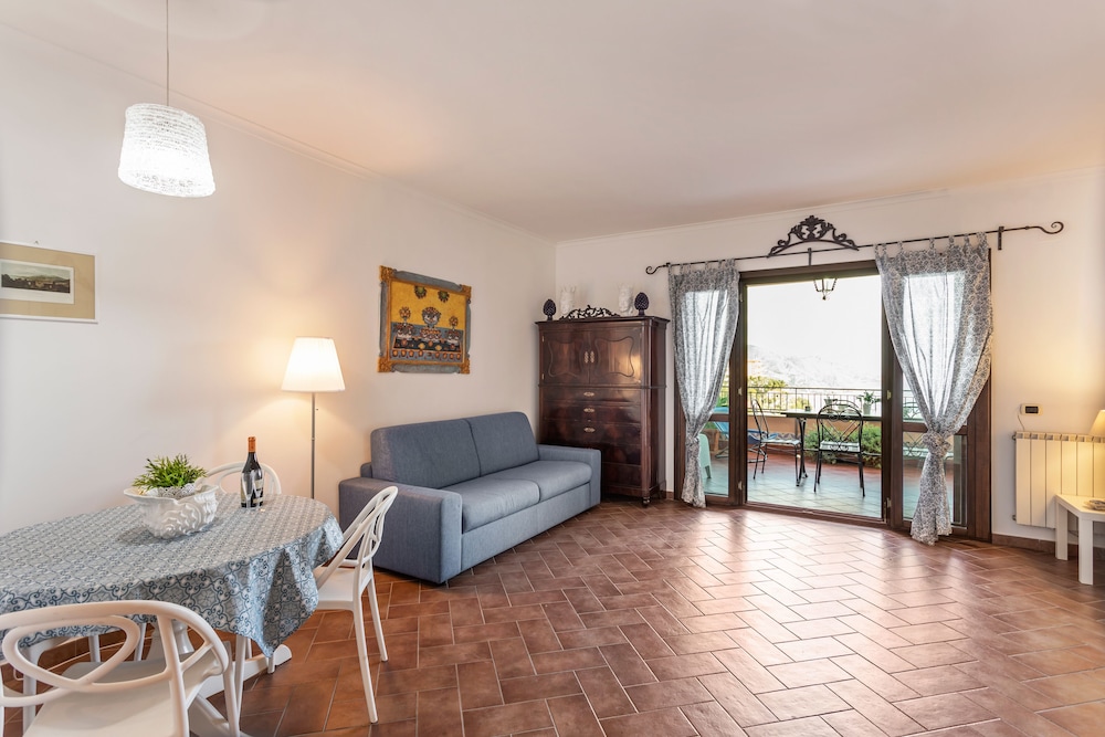 Fontana Vecchia Experience - Parking and Seaview photo 4