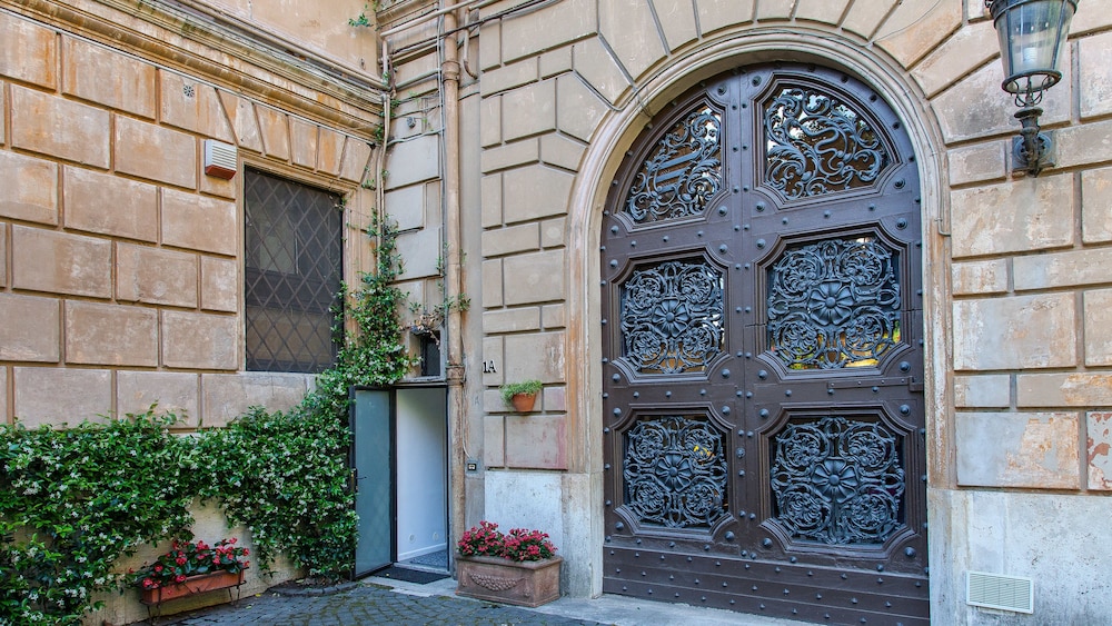 Rental In Rome Orsini Apartment