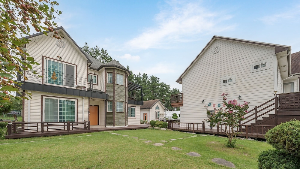 Gangnueng Gadunji Pension