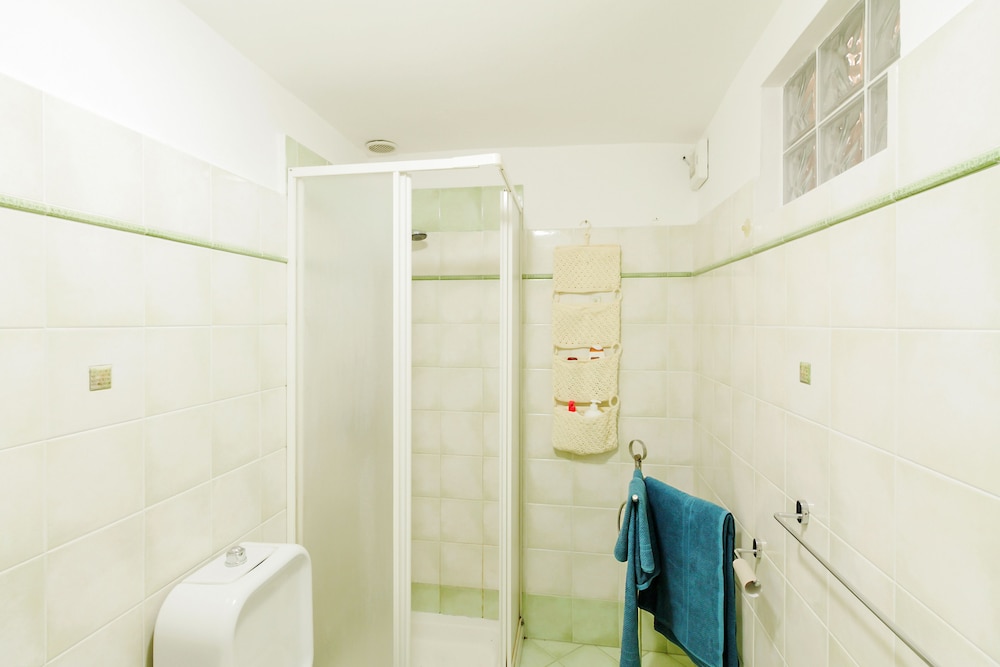 Letojanni en Letojanni — bathroom