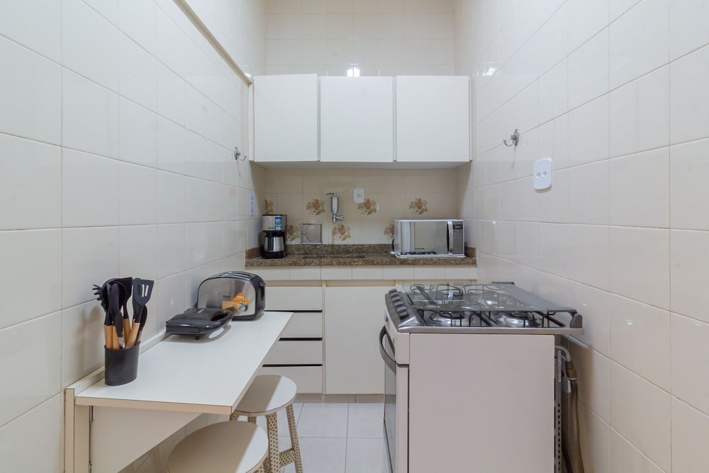 5 Minutes From Copacabana Beach Bi404