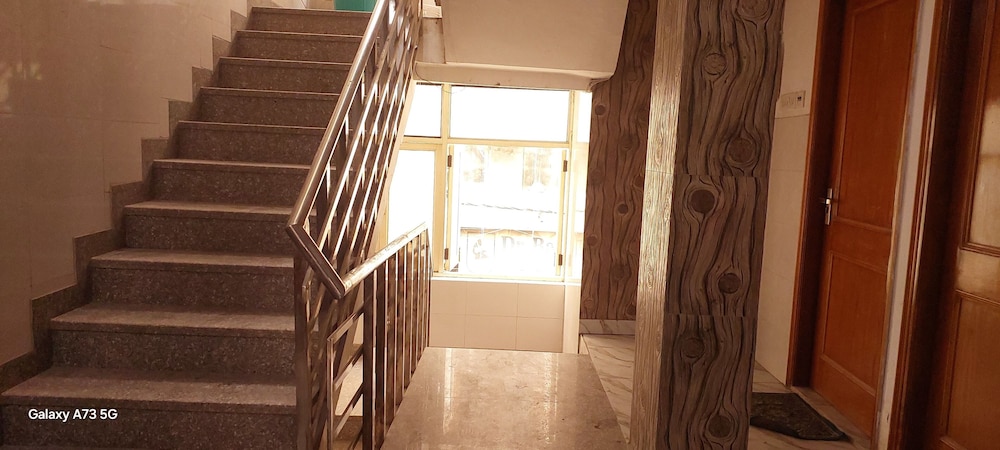 NEW CHANDU INN