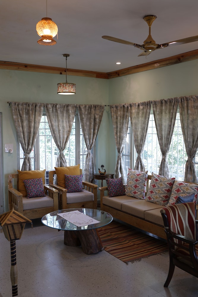 DeerWood Cottages