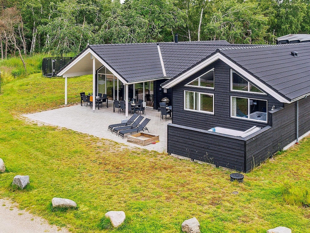 16 Person Holiday Home in Vaeggerlose view 3
