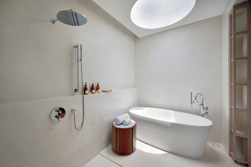 Bumi Kinar Skylight