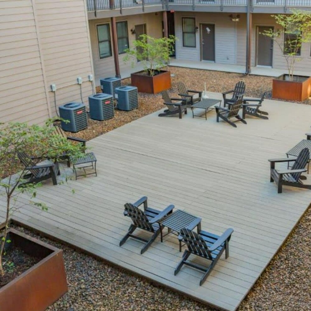 Cozysuites Music Row Spacious 1BR w Free Parking30 view 3
