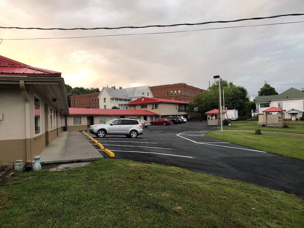 Ellijay Inn