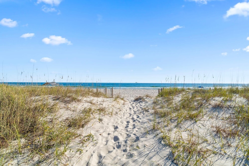 Courageous Beach House Suite D