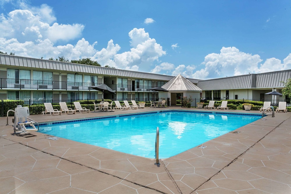 Houma Vacations - Ramada by Wyndham Houma - Property Image 9