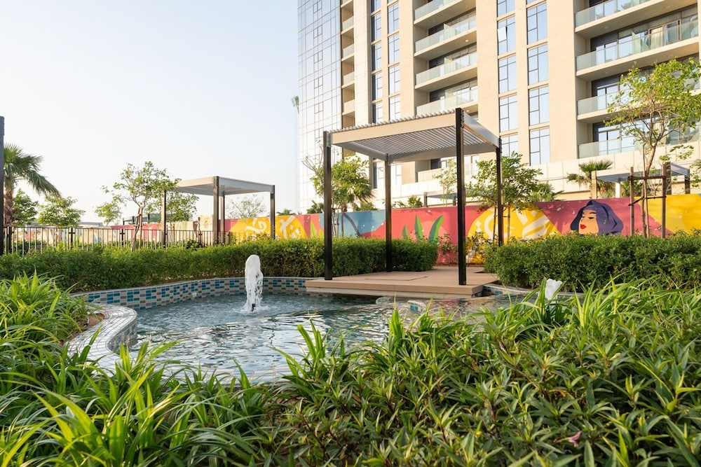 Stunning 2BR With Amazing Views in Business Bay