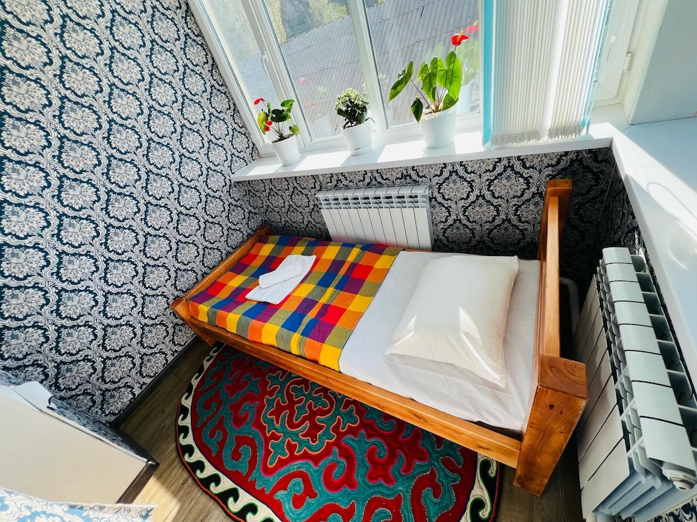 DADOW Guesthouse
