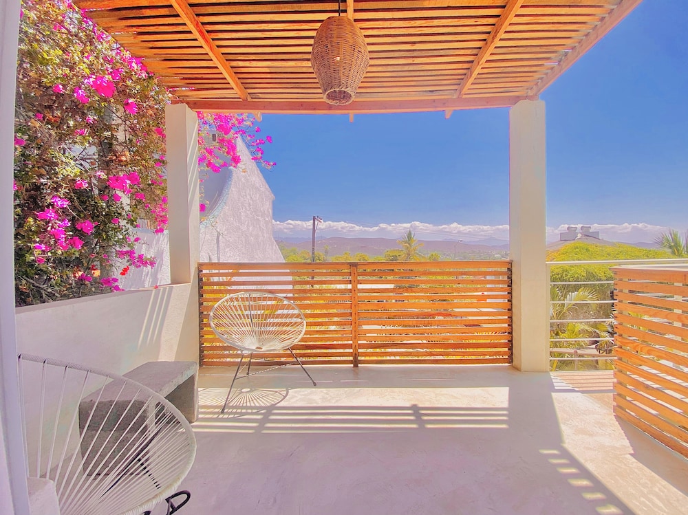 Perro Surfero Hotel Boutique - Todos Santos, BCS