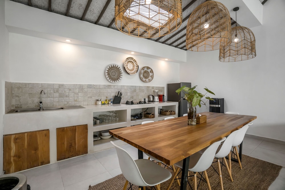 Villa Moju by Alfred in Bali - Tropical 3BR Escape w Private Pool Lush Garden in Bumbak Canggu