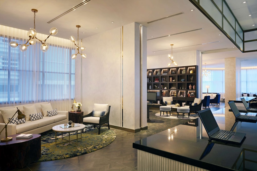 Hyatt Place Bangkok Sukhumvit 24 4