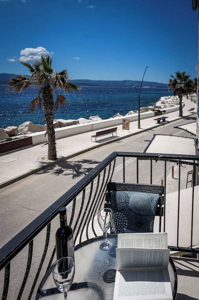 Luxury Seaside Apartments