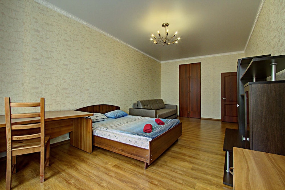 STN Apartments on Rubinsteina view 3