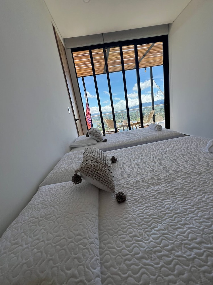 MONTECIELO HOSTING GUATAPE