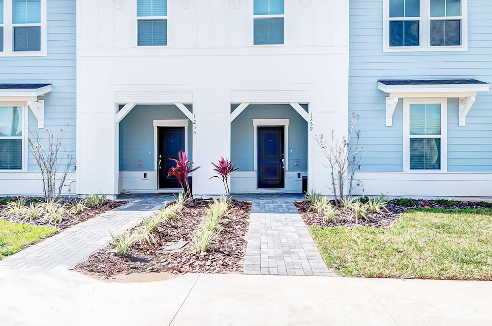 1259 Modern 5BD Family Home For Your Vacation