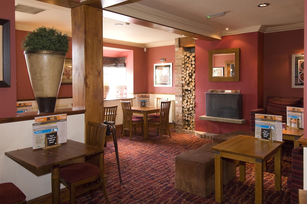 Premier Inn Tamworth South 2