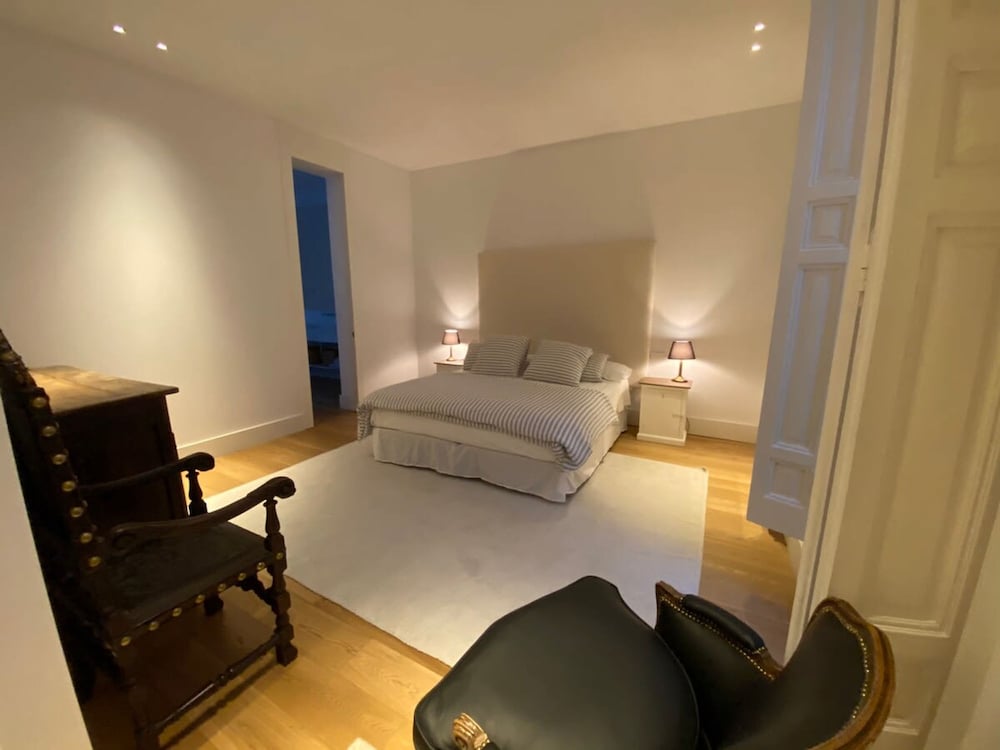 The Pelayo Majestic Luxury 3 Bedroom in Chueca
