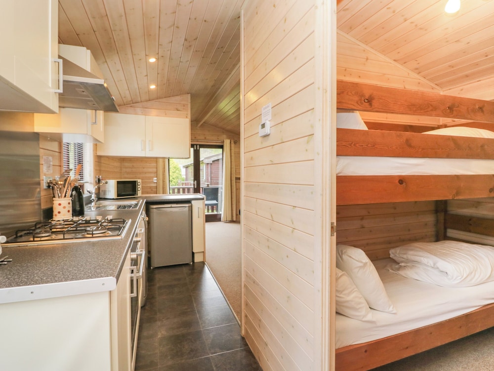 Canadian Cabin No 38