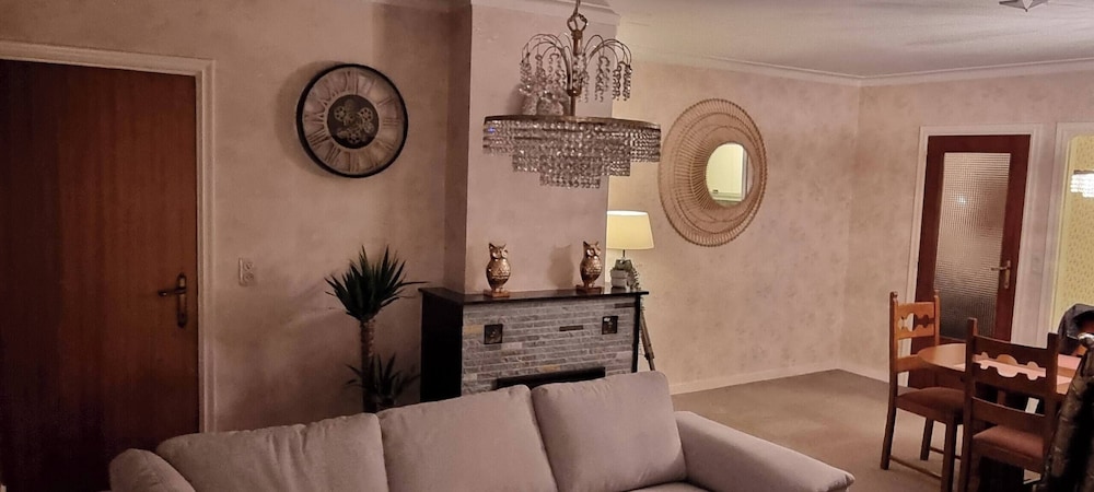Superb Flat 3 Bedrooms Private Parking