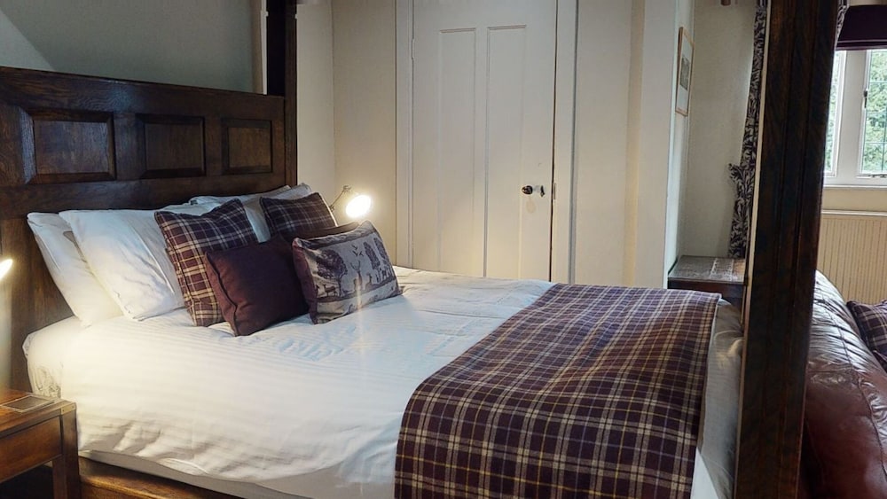 Stone House Hotel
