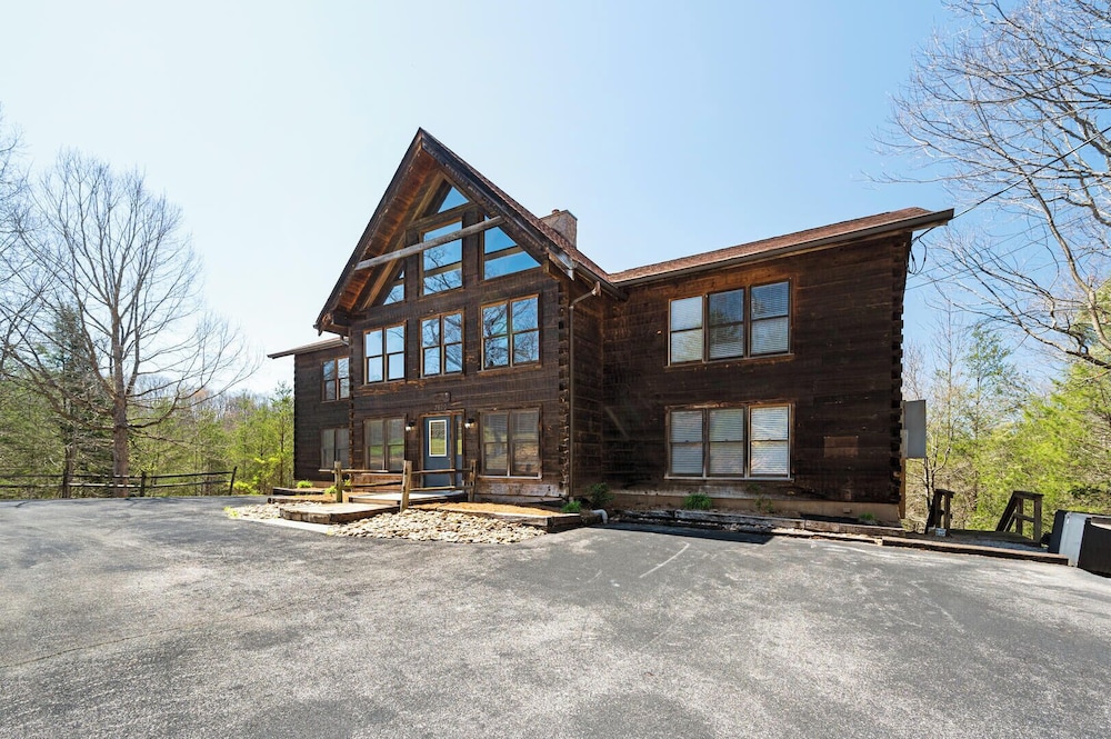 Country Pines Lodge
