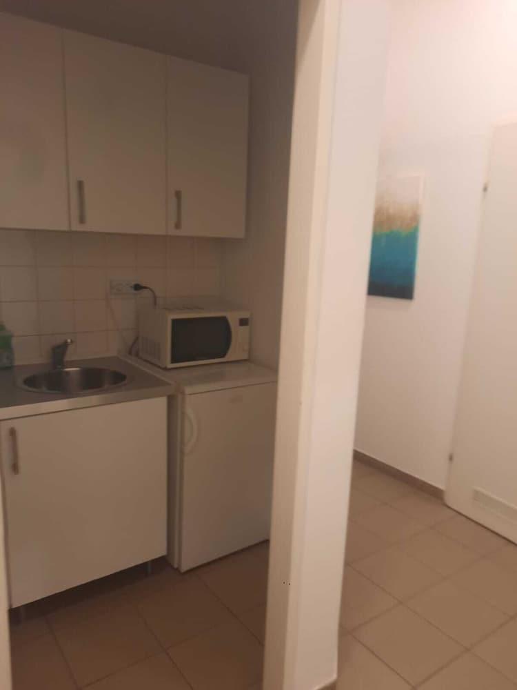 Value 2BR Apt Central City Location