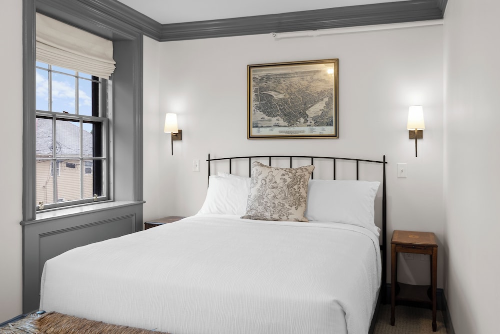 Portsmouth Vacations - The Davenport Inn - Property Image 32