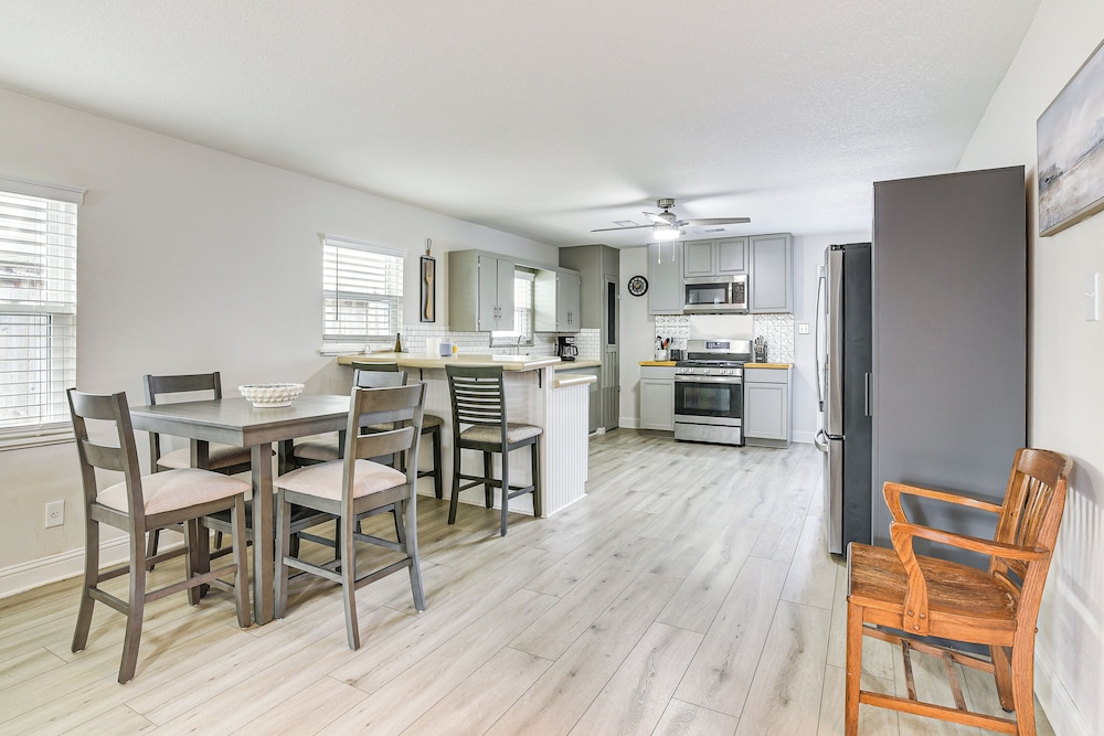 Steps to Seawall: Fenced Family Home in Galveston!