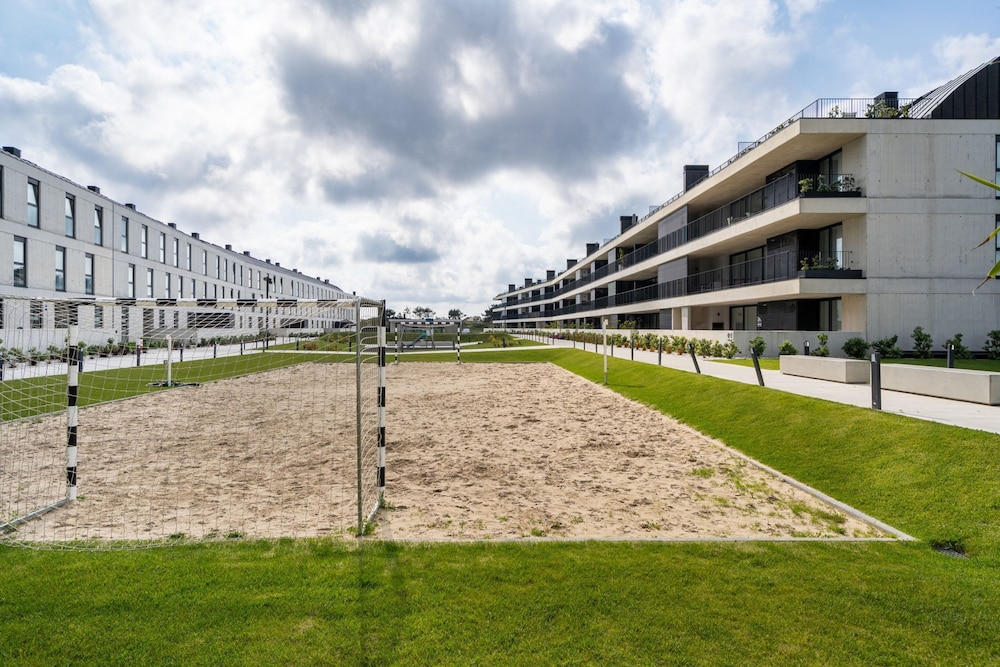 Green Coast Beachfront Retreat by Minho s Guest