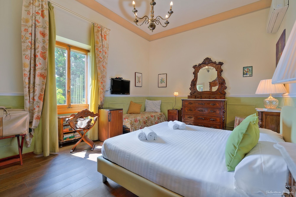 Ape Rosa Relais