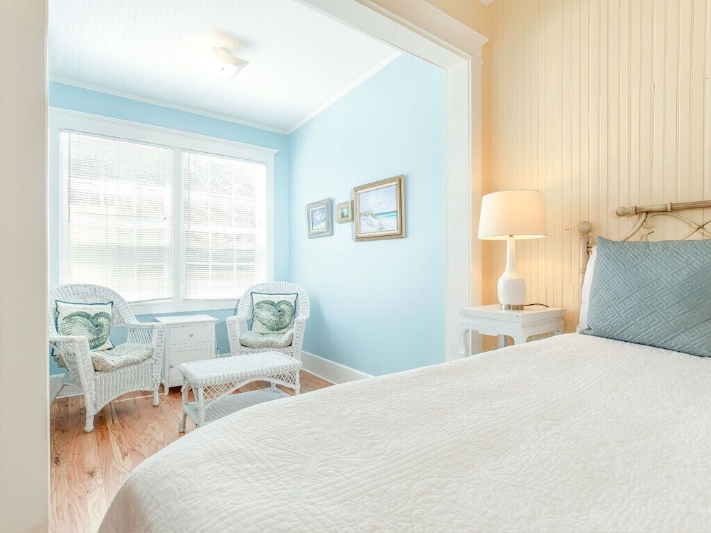 Sea View Cottage by Tybee Vacation Rentals view 3