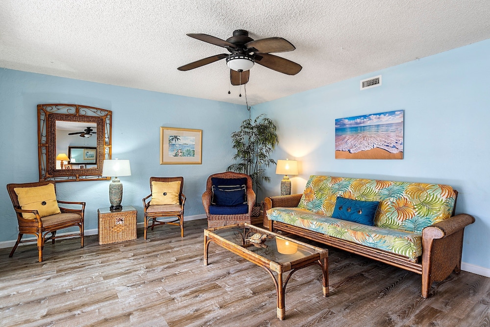 Condo With Central AC - Partial Ocean View - Concierge - Near Magic Sands Beach - Vrkcv