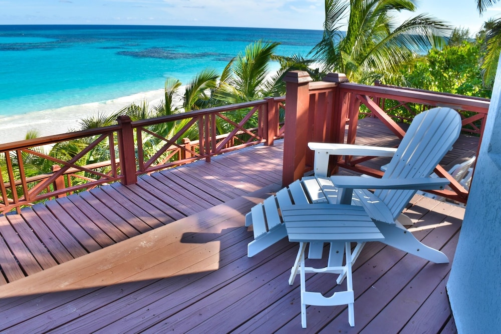 Palisades House 4 Bedroom Home - Property Image 1